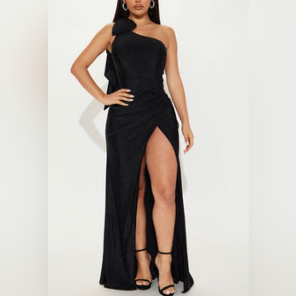One shoulder formal dress - Picture 1 of 1